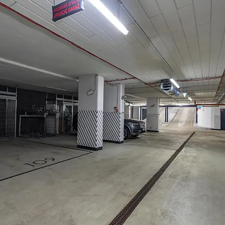 P&o Mennica I Apartmán *