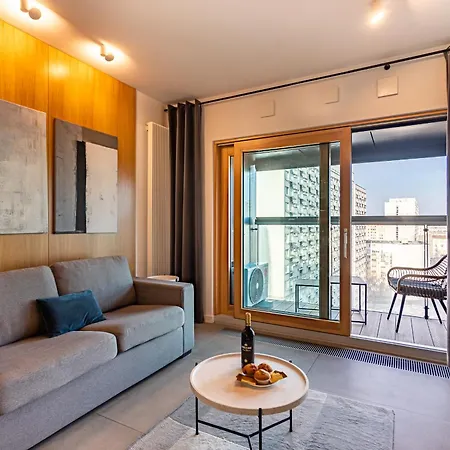 P&o Mennica I Apartman